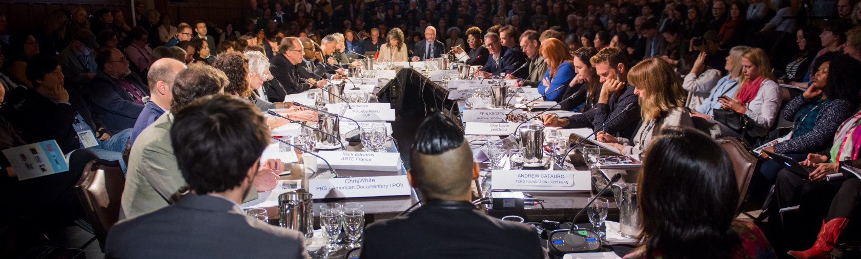 Pitch team presents to Forum decision makers